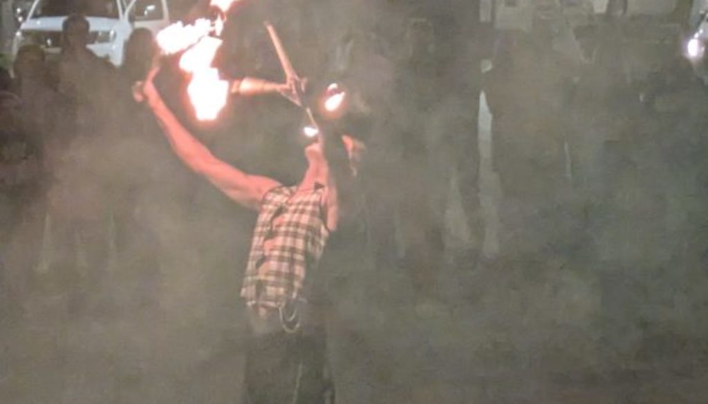 CRACHEURS DE FEU